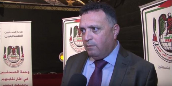 نقابة الصحفيين تؤكد وقوفها التام خلف نقيبها "أبو بكر"
